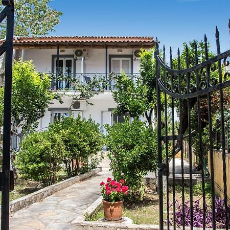 Irini Apartments And Studios Agios Gordios  Bagian luar foto