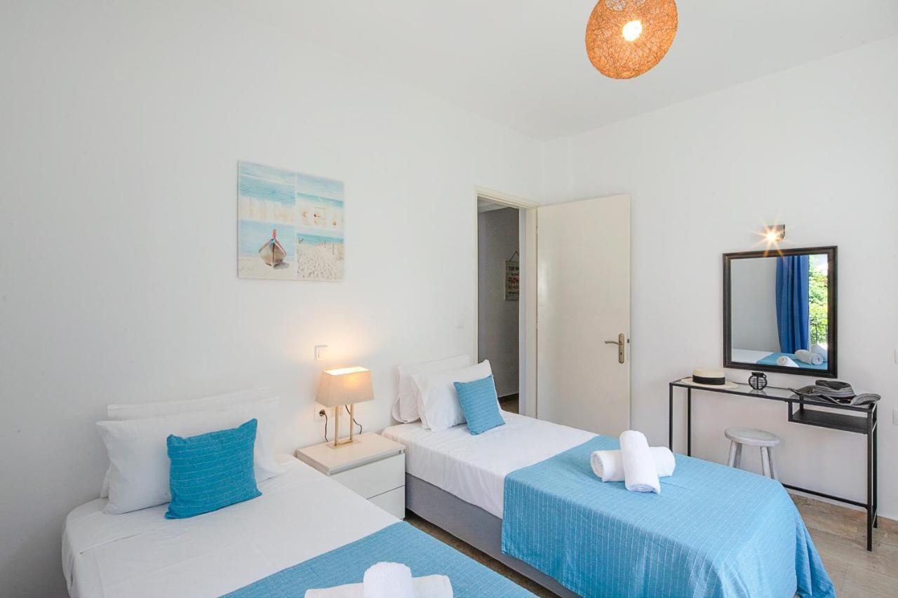 Irini Apartments And Studios Agios Gordios  Bagian luar foto