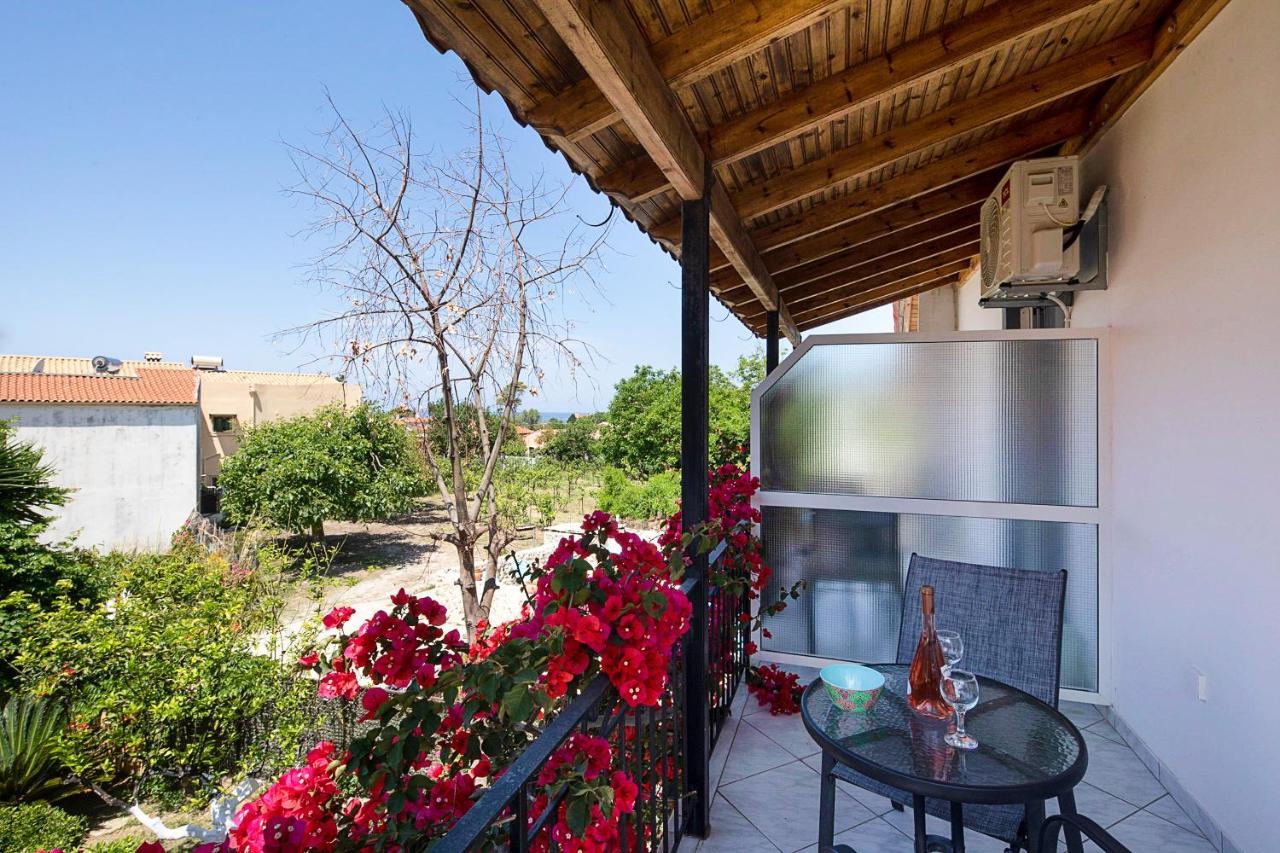 Irini Apartments And Studios Agios Gordios  Bagian luar foto