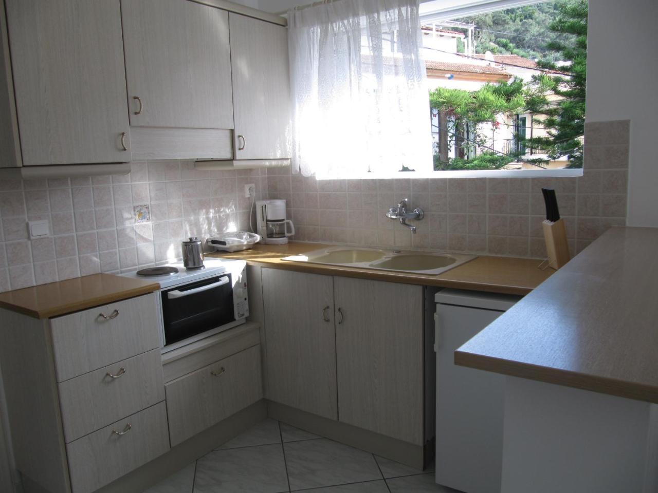Irini Apartments And Studios Agios Gordios  Bagian luar foto